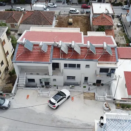 Appartement Lili's & Maxi's Néa Péramos