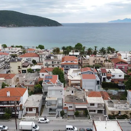 Lili's & Maxi's * Néa Péramos