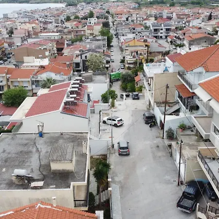 Lili's & Maxi's * Néa Péramos