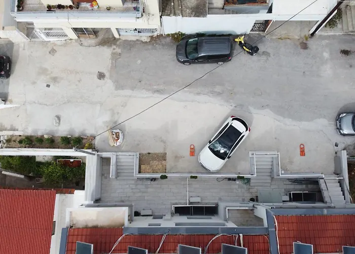 Lili's & Maxi's Néa Péramos