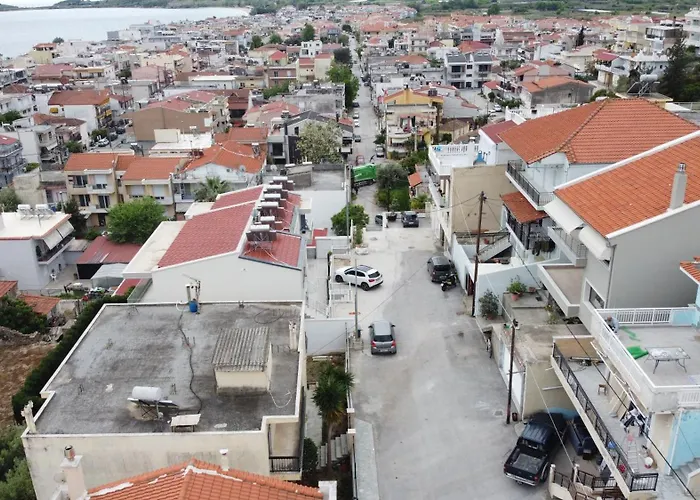 Lili's & Maxi's * Néa Péramos